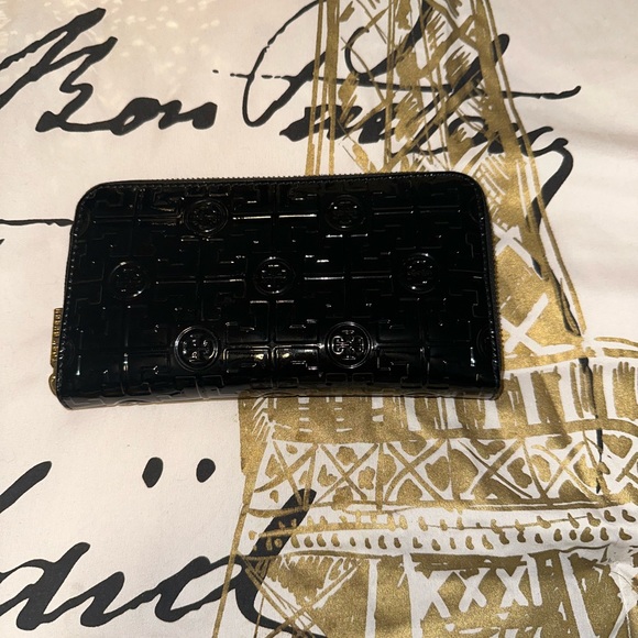 Tory Burch wallet - Picture 2 of 4